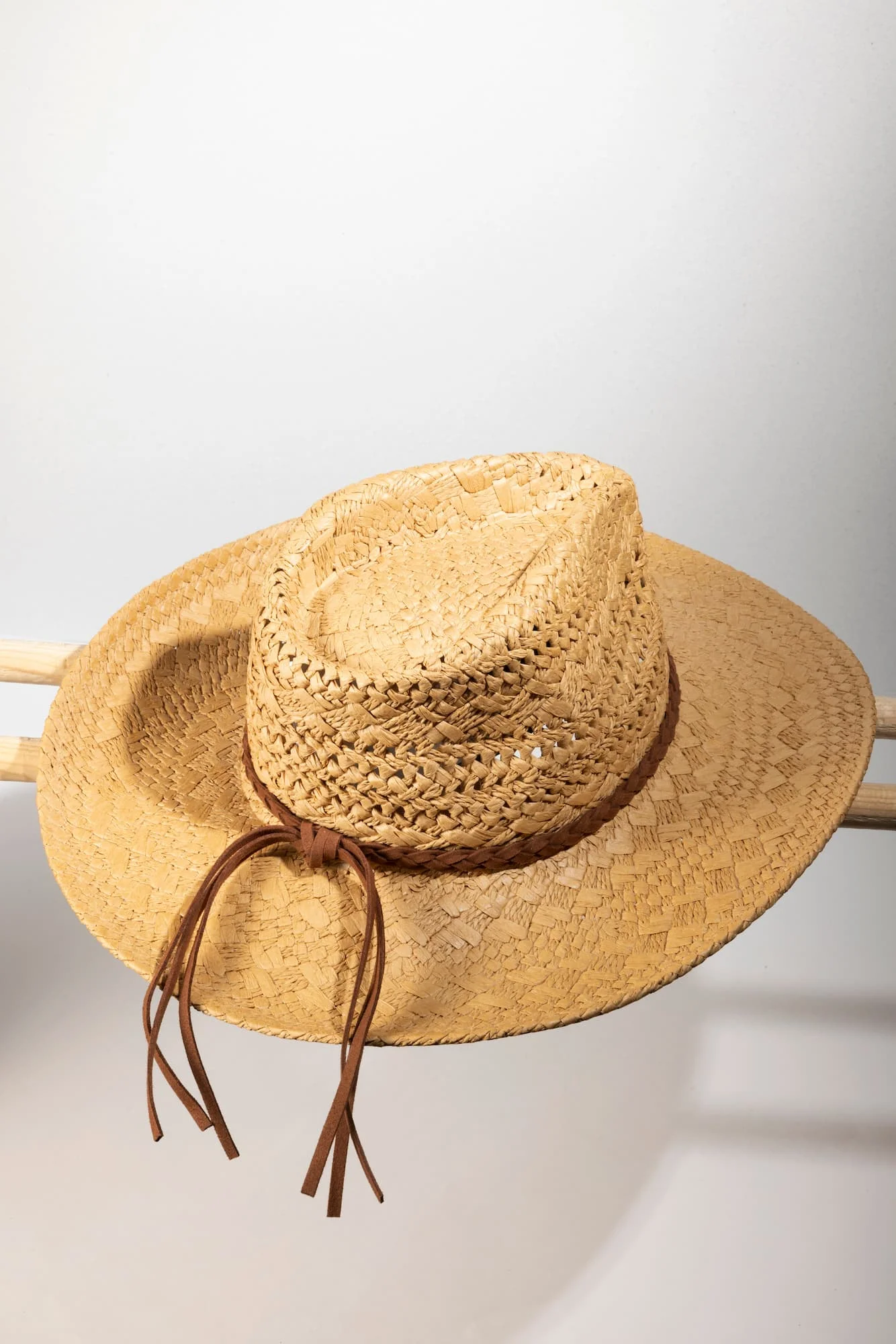 Phụ kiện nữ 2 fashionable-fedora-hat-studio-1